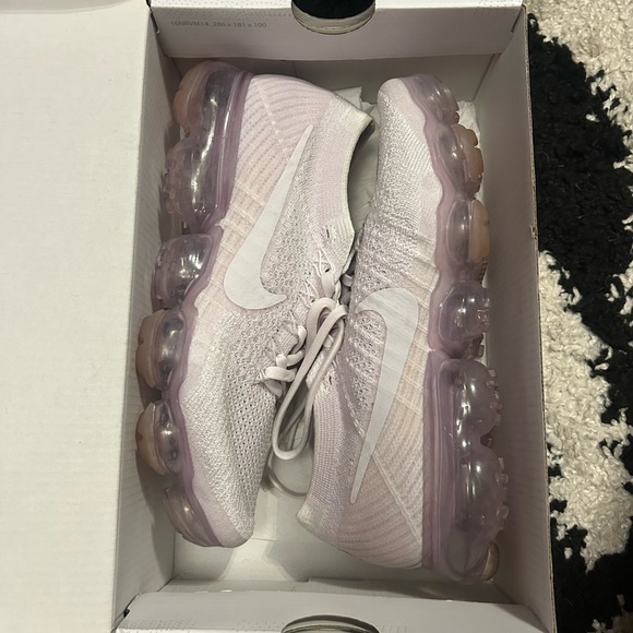 Nike Shoes - Nike Women’s Air VaporMax Flyknit "Light Violet" Sneaker